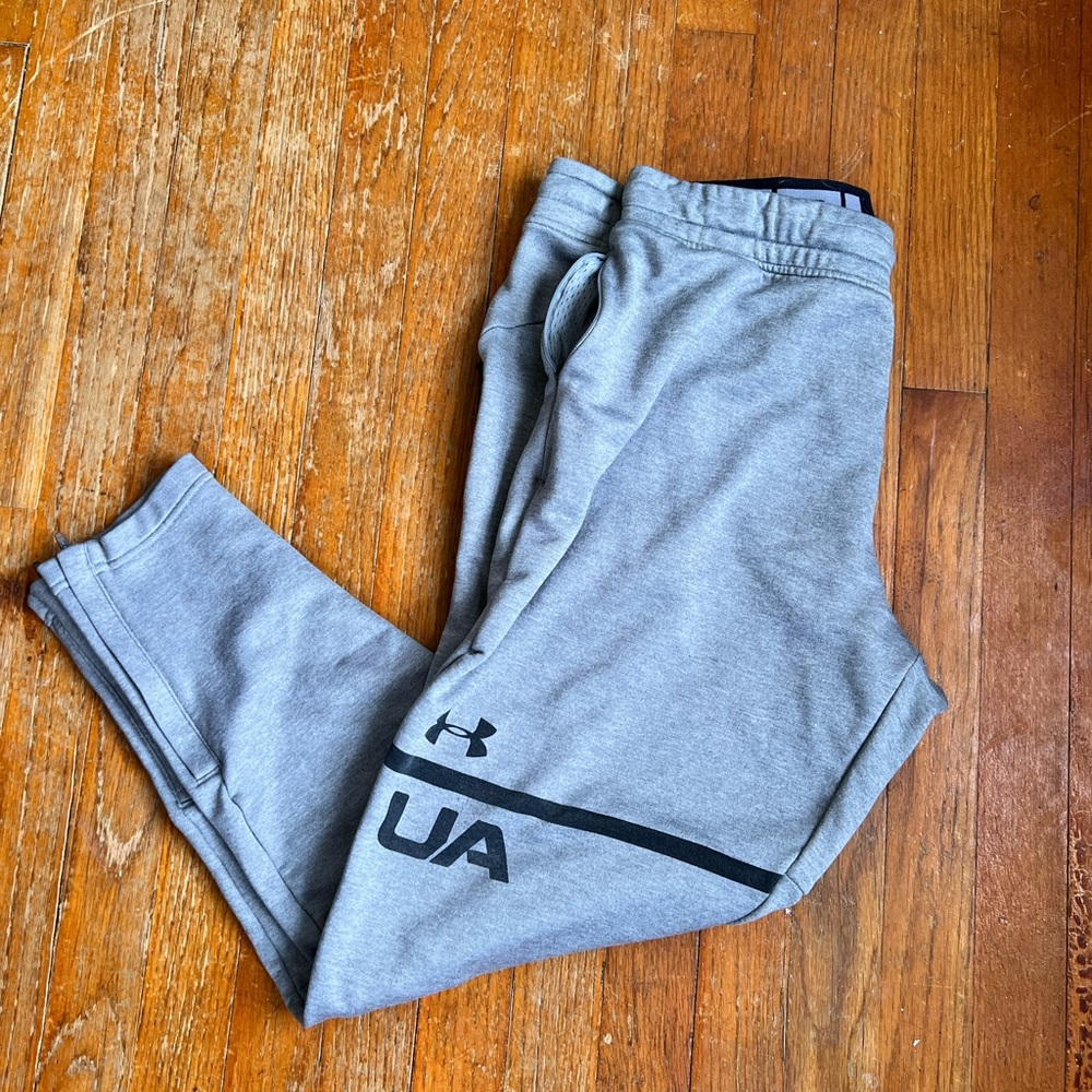 3 pairs of mens joggers.